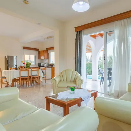 Villa Argaka Sun Tria *